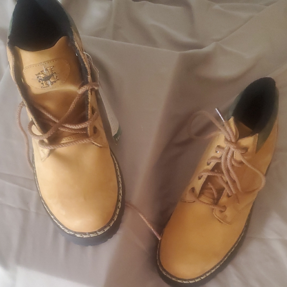 Nevados Men's Tan Leather Shoes